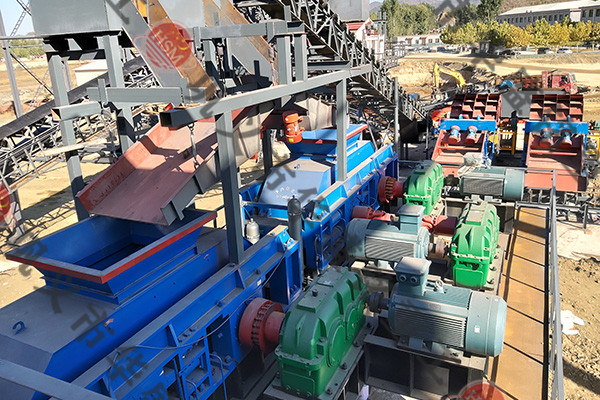 双齿辊破碎机图片